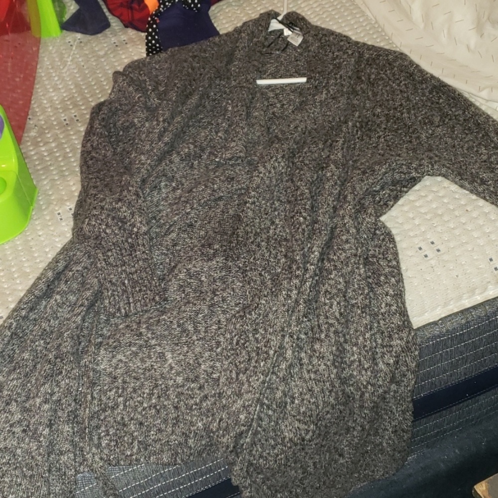 Maternity cardigan